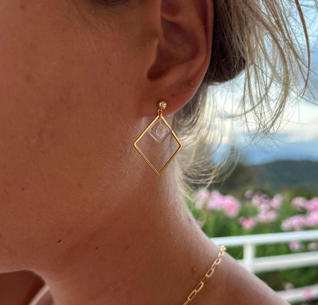 Boucles d'oreilles pendantes colorées avec un Lego blanc transparent