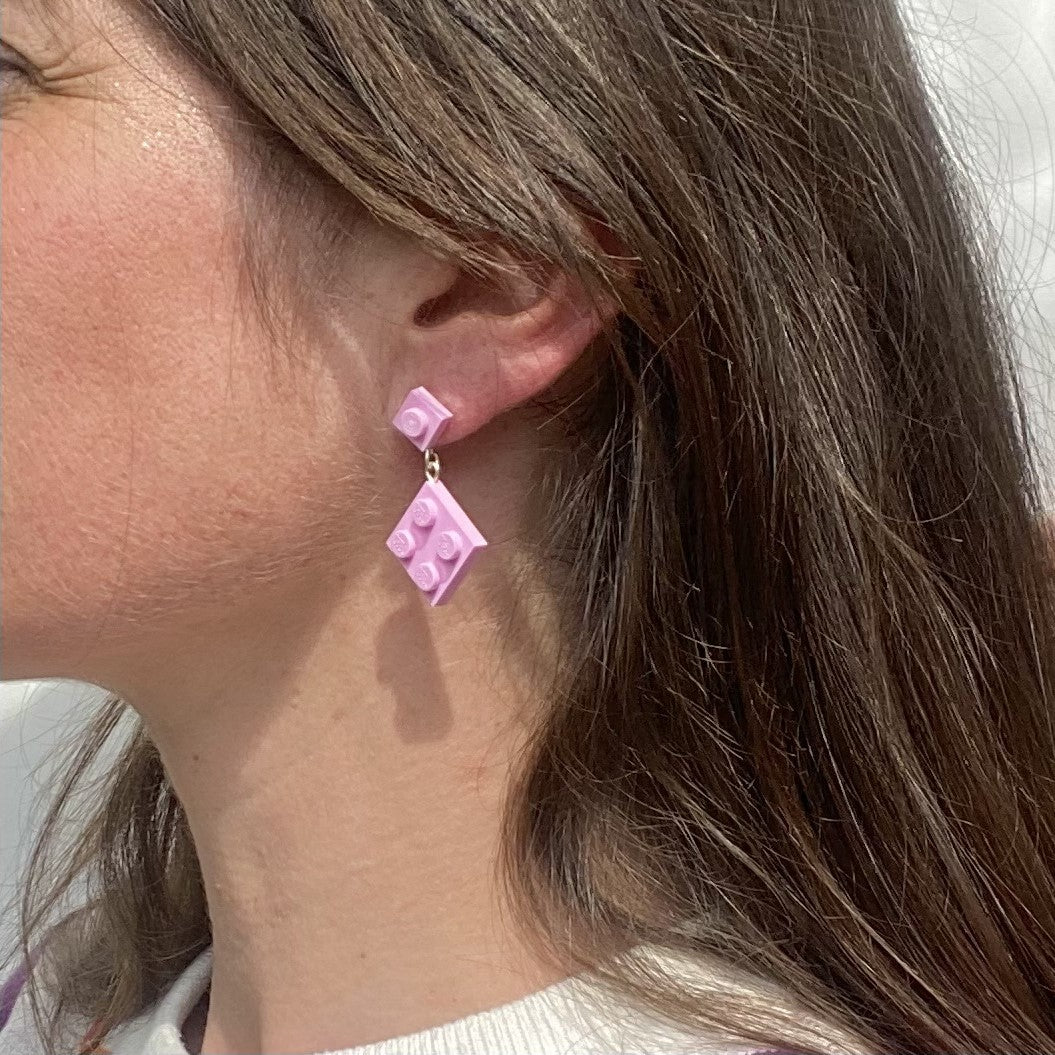 Bijoux argentés avec toujours une brique de Lego !